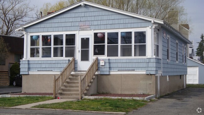 Building Photo - 1109 Reef Rd Rental