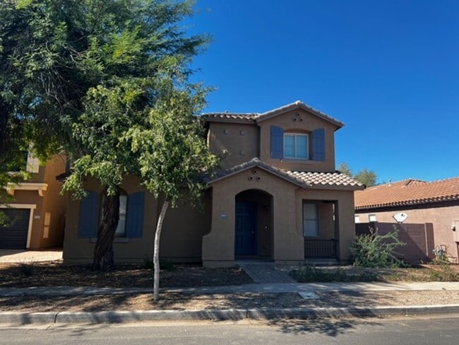 Building Photo - POWER/RAY 4 BEDROOM IN GATEWAY VILLGAE IN ... Rental