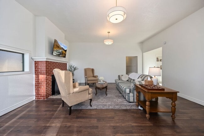 Photo - 520 5th Ave N Unit 520 5th Ave N,  A