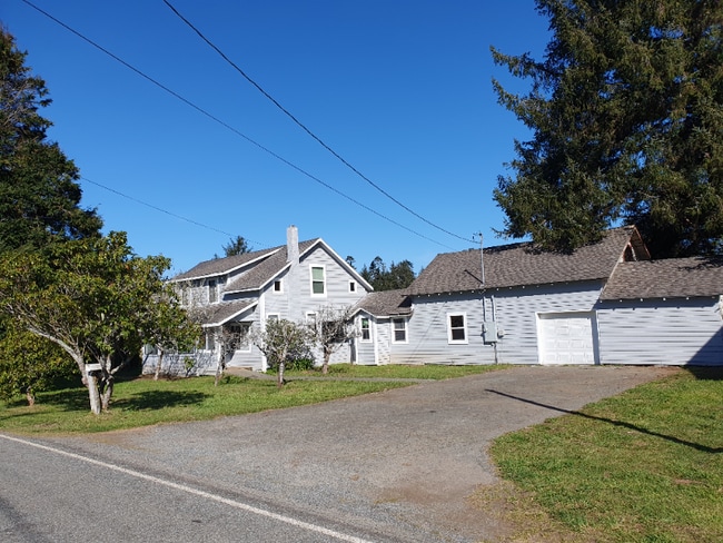 Building Photo - 1300 Morehead Rd Rental