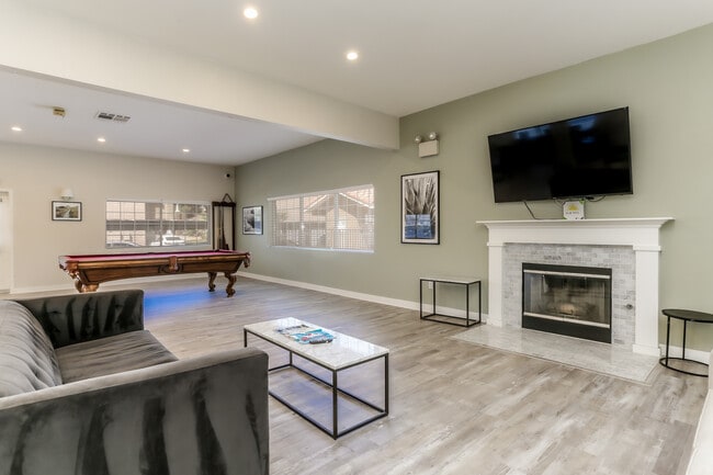 Somerset Commons Apartments