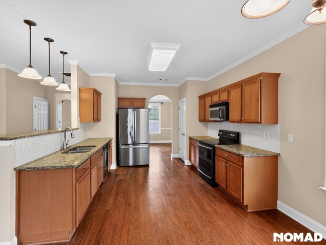 Photo - 1118 Westchase Cove SW