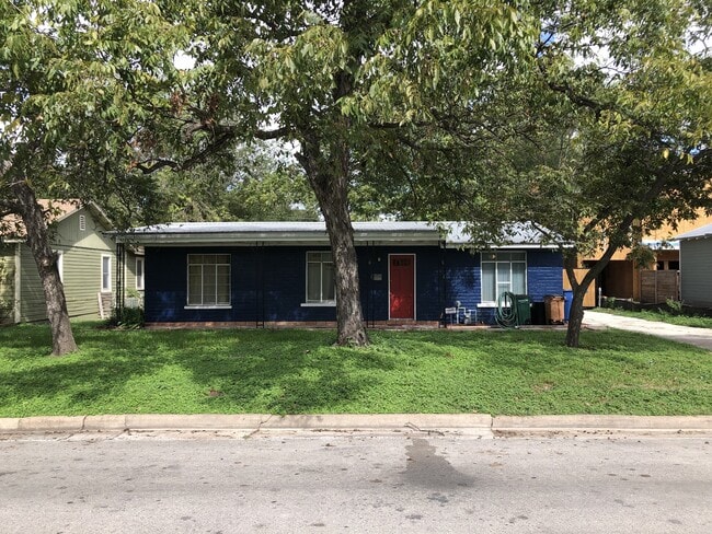 Photo - 1206 W 51st St Casa
