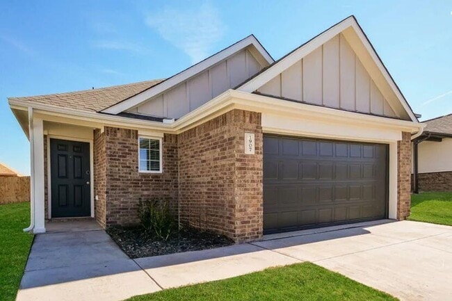 Building Photo - 1907 Crimson Lake Blvd