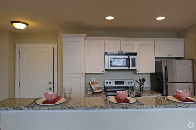 Photo - 2100 Parkway