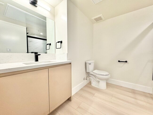 Photo - 226 N Berendo St Unit 303