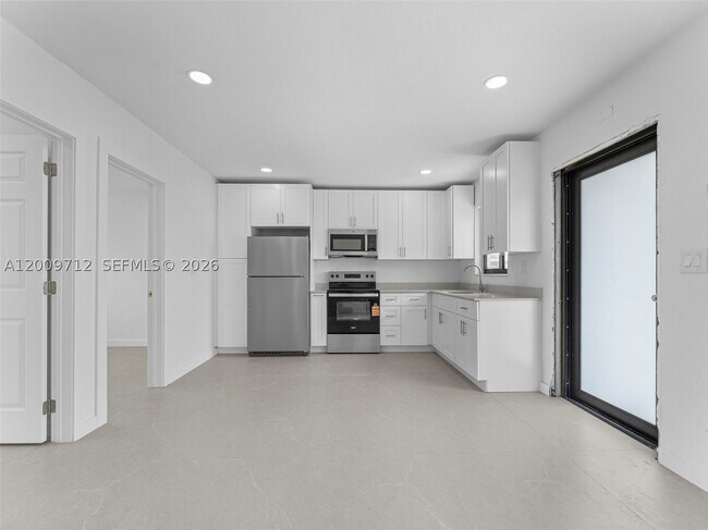 Photo - 1368 W 29th St Unit 2