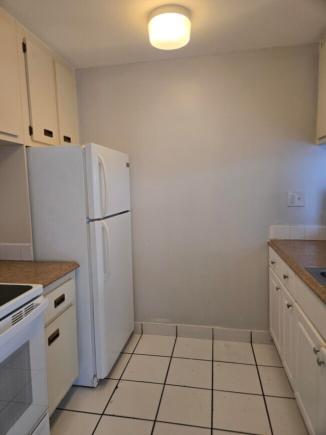 Photo - 525 Putnam Rd Unit 1