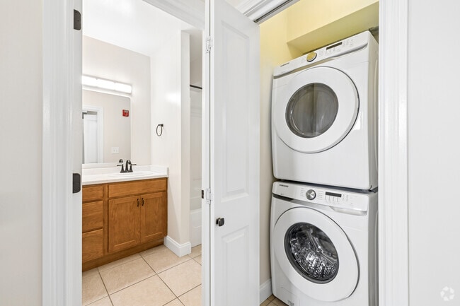 North Central 2BR, 2BA - Laundry