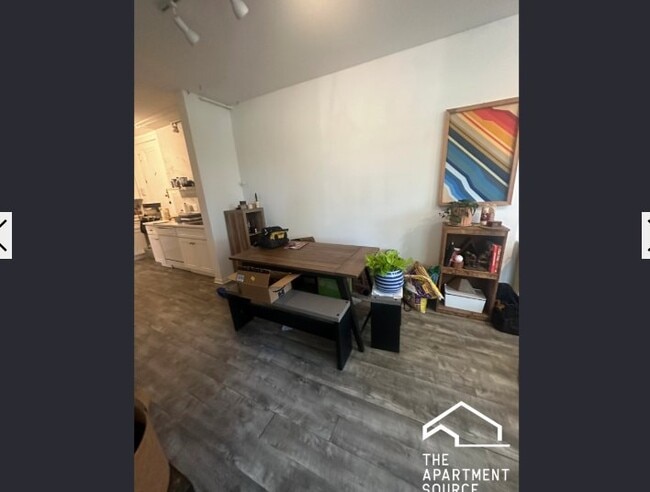 Photo - 2724 W Logan Blvd Unidad G