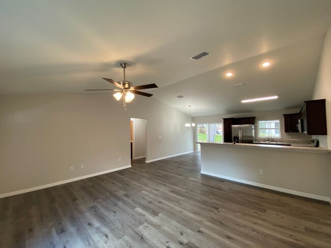 Photo - *** NOT AVAILABLE TO SHOW TILLL MID APRIL *** Custom Home - Desirable SE Ocala Neighborhood 3/2/2...