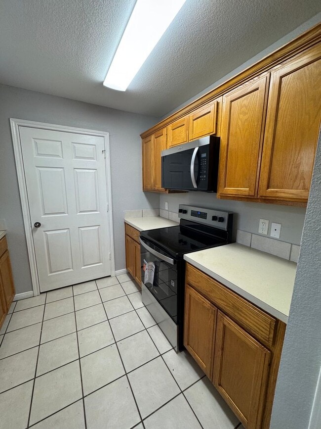 10237 Hyacinth Ln