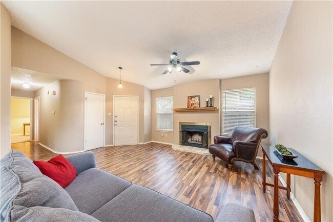 Photo - 3010 Red Bay Dr