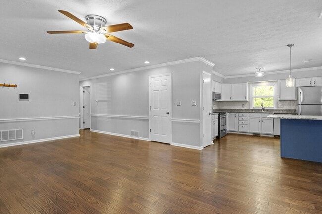 Photo - 3483 Lansdowne Dr