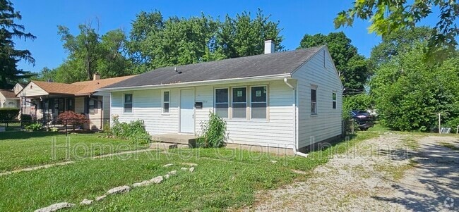 Building Photo - 1914 N Hawthorne Ln Rental