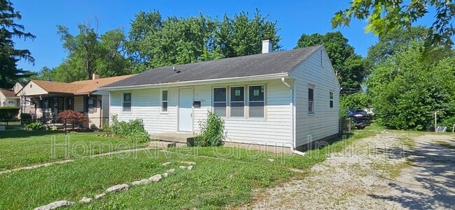 Photo - 1914 N Hawthorne Ln House
