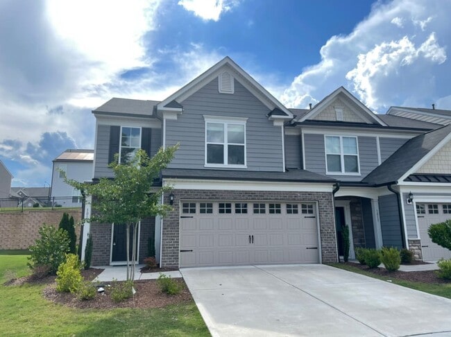 Photo - Like new 3 Bedroom townhouse with 2 car garage