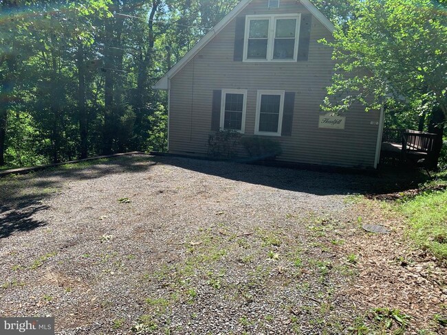 Photo - 132 Pinecrest Ln