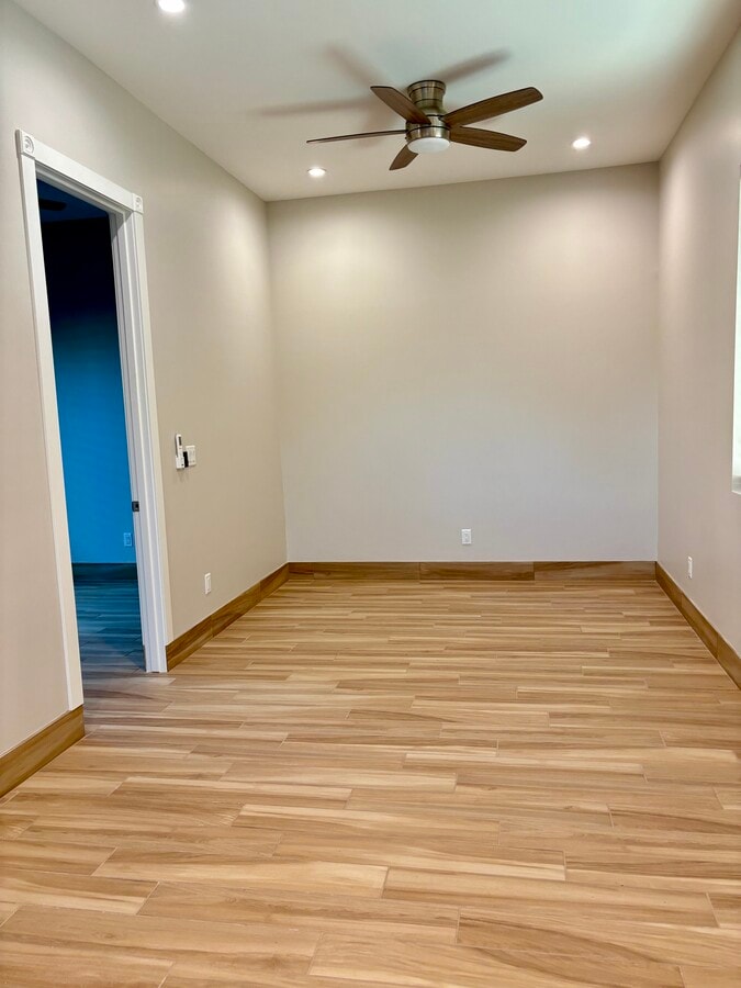 Photo - 537 S 96th St