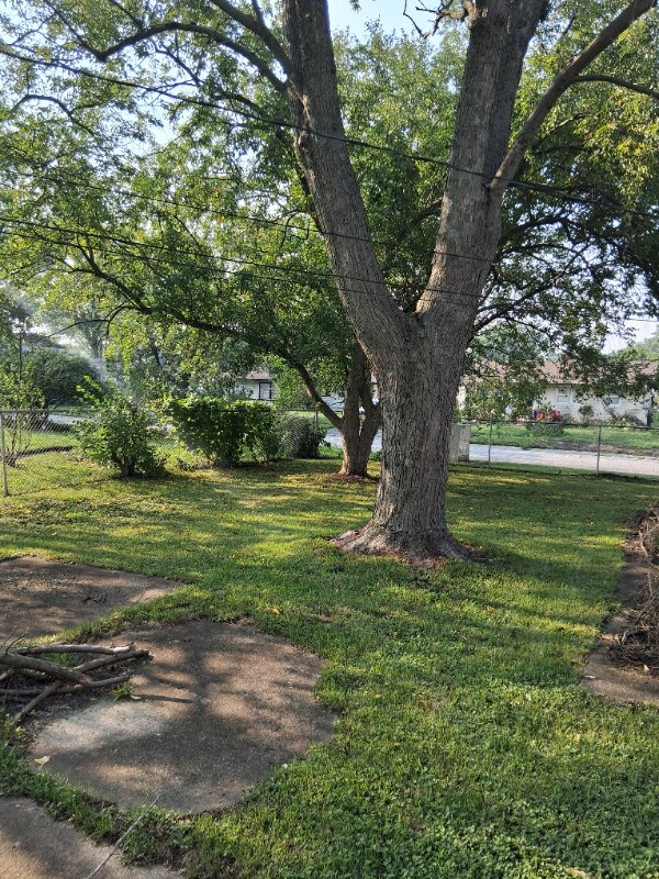 Photo - 22332 Clyde Ave