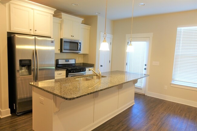 Photo - 17 Timber Oak Way