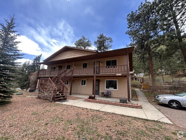 Building Photo - 10215 Ute Pass Ave Unit 2 Rental