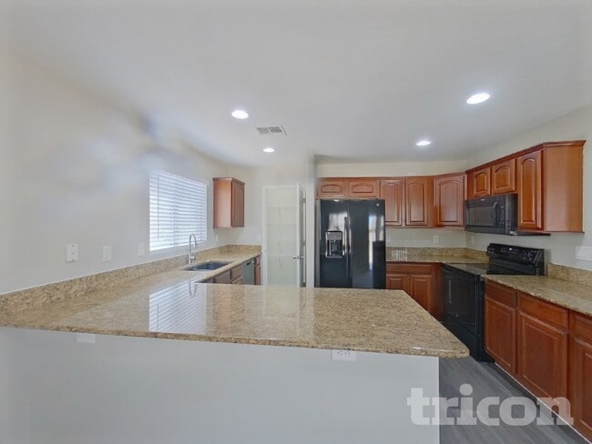 Photo - 43386 W Arizona Ave