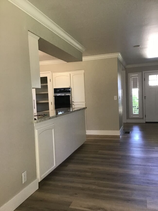 Photo - 3 Bedroom Home Coming Available