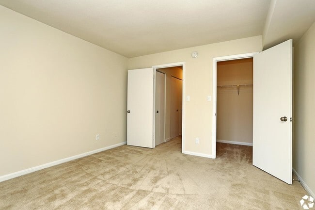 Bedroom - Cortland on South Eads Apartments