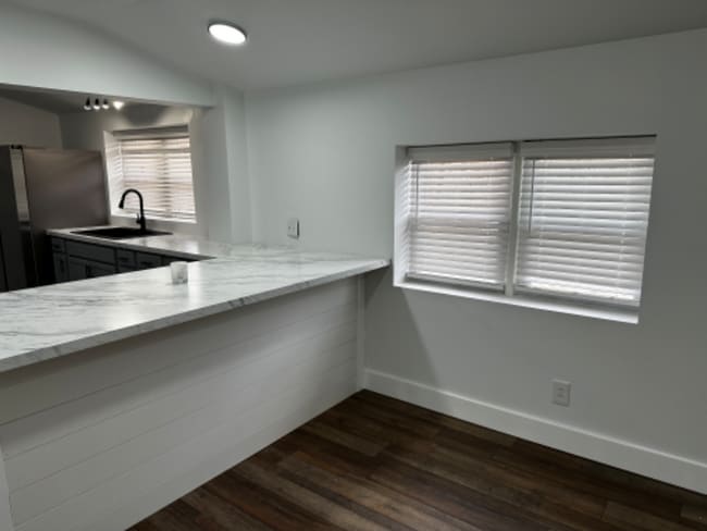 Photo - 907 Michigan Ave