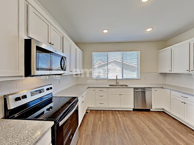 Photo - 4465 Crestone Peak St