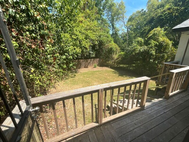 Photo - 420 Lawrence Rd