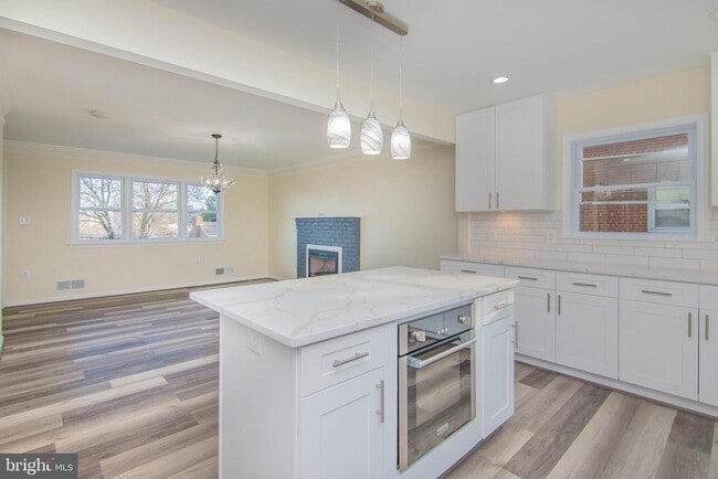 Photo - 14 N Montague St