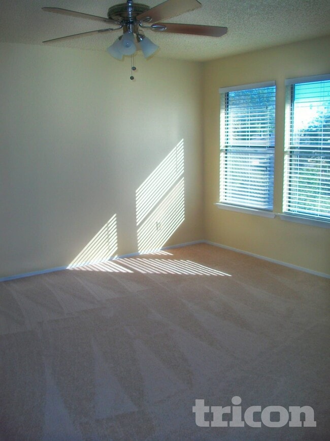 Photo - 3914 Sweetgum Ct