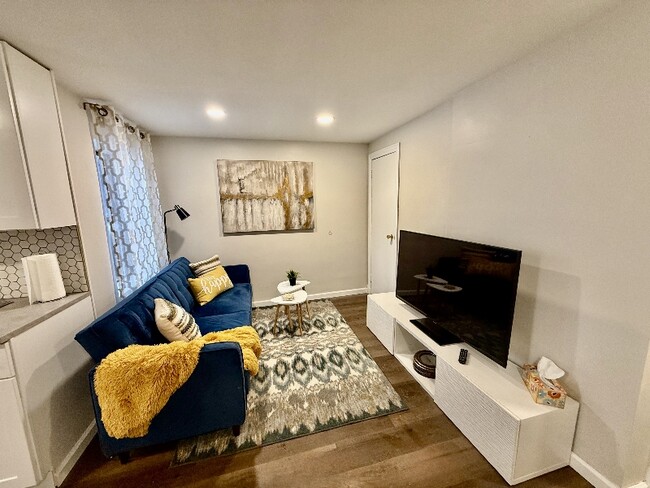 Photo - 115 Penn St Unit 3