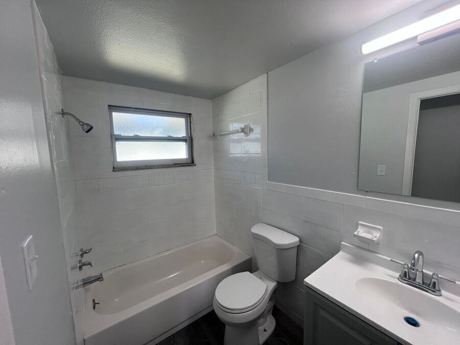 Photo - 9320 Grandfield Rd Unit A