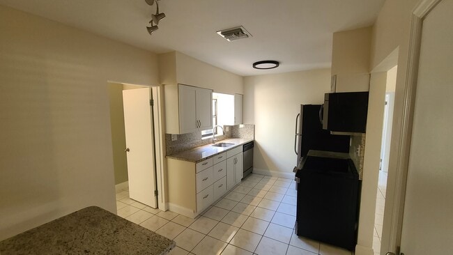 Photo - 1516 NE 17th Ave