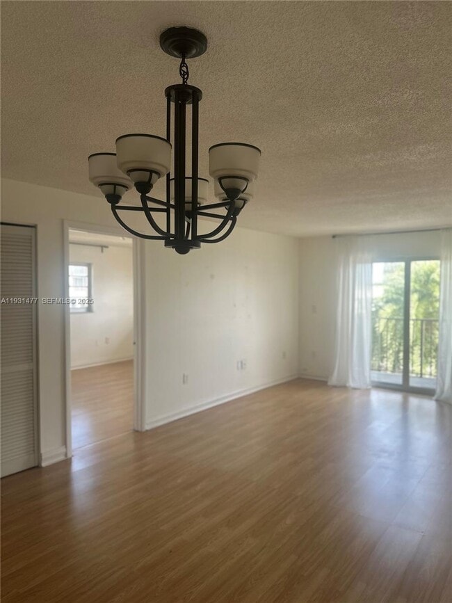 Photo - 1150 Collins Ave Unit 404