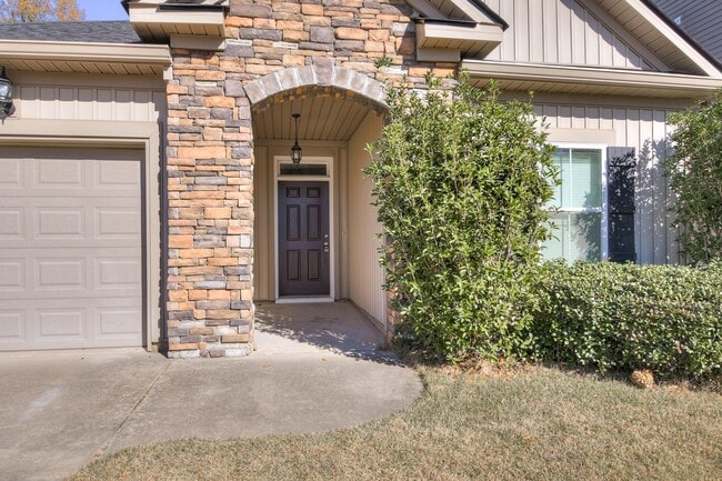 Photo - Updated 3 Bedroom 2 Bathroom Canterbury Farms