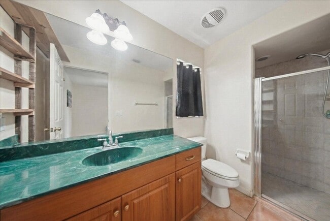 Photo - 3080 Linwood Ave Unit One