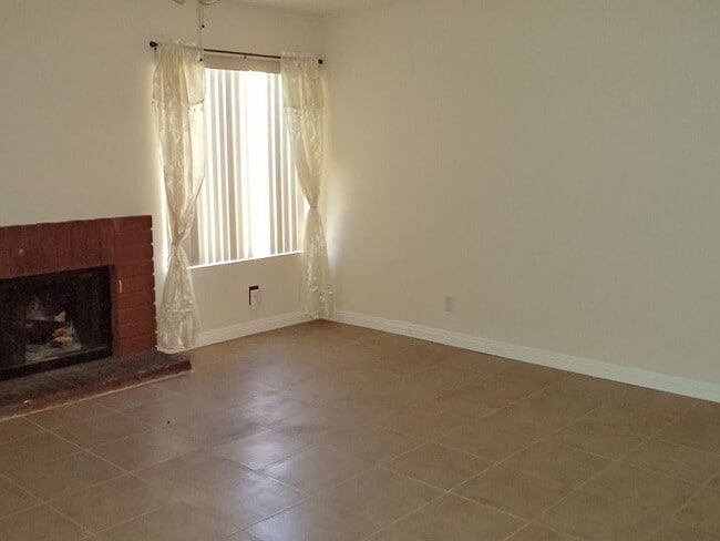 Photo - "Charming 2-Bedroom Retreat with Spacious ... Apartamento
