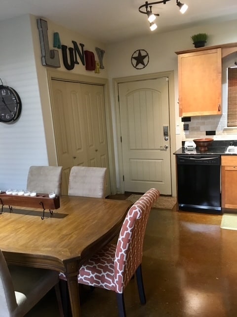 Photo - 2410 S 2nd St Unit 205