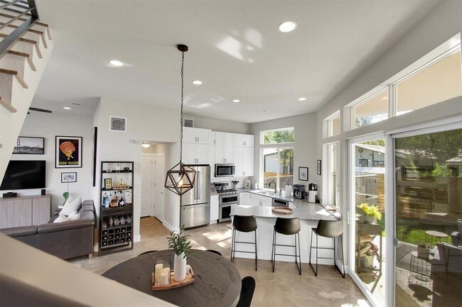 Photo - 1905 Alegria Rd Unidad B