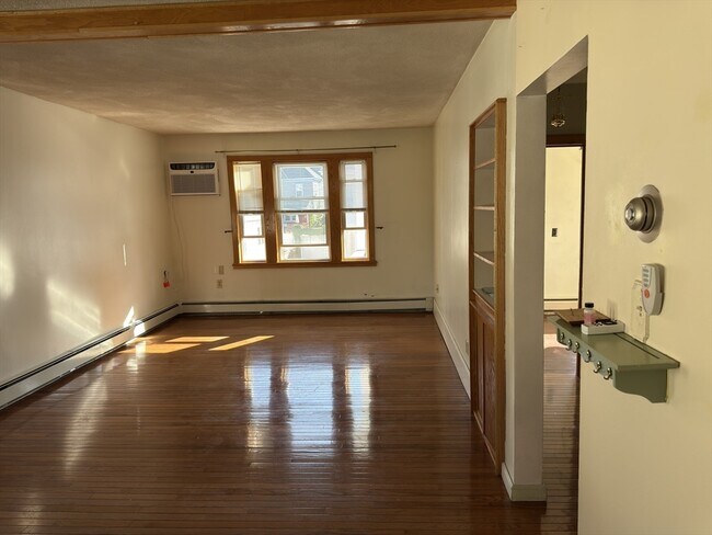 Photo - 35 Dearborn St Unit 2