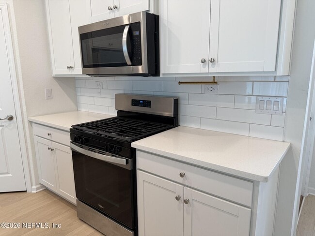 Photo - 43 Thurnham Ln