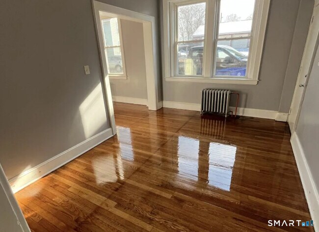 Photo - 14 Portland St