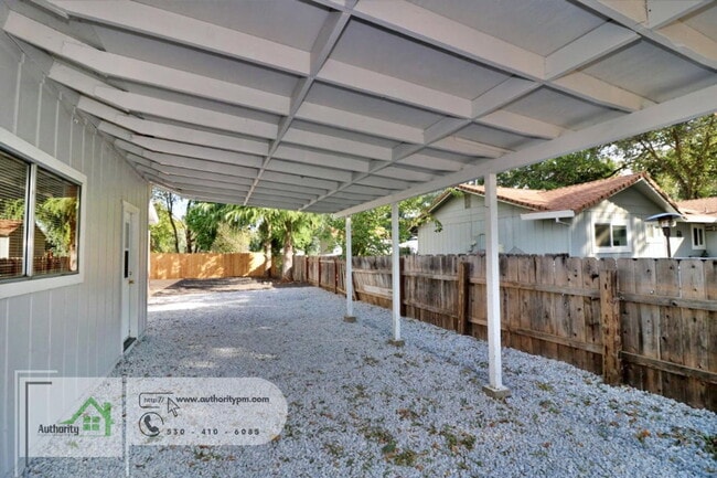 Photo - 155 Mary Ln