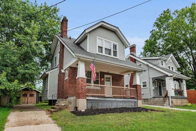 Photo - WESTWOOD - Charming 3bd Tudor w modern updates