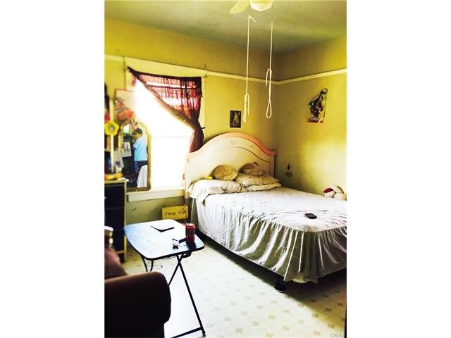 Photo - 239 W 43rd St