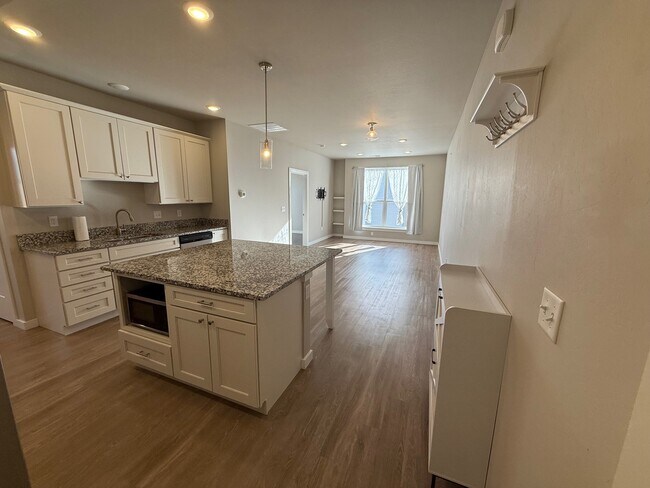 Photo - 2710 Sartain St